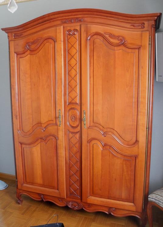 Armoire style louis XV avant travail