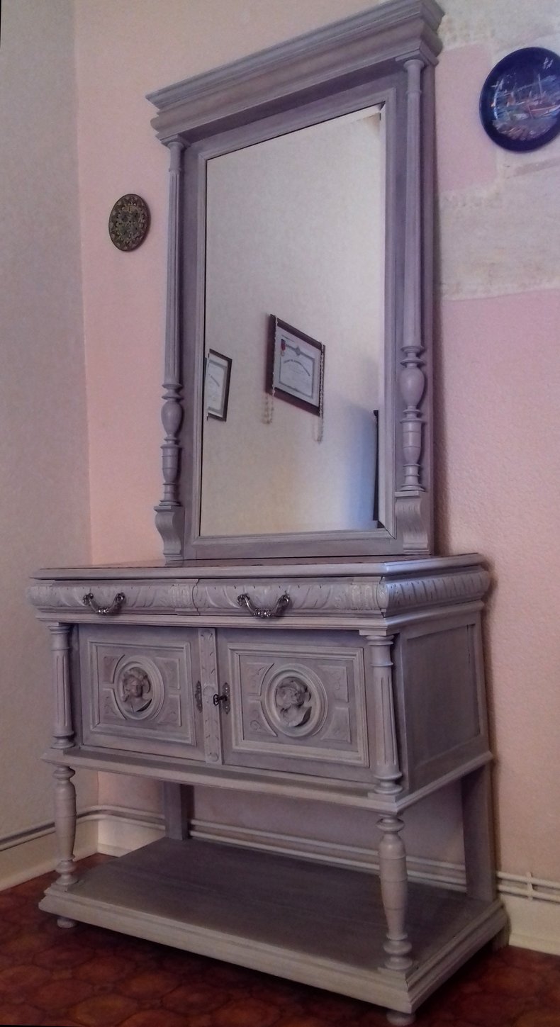 Desserte avec miroir relookée